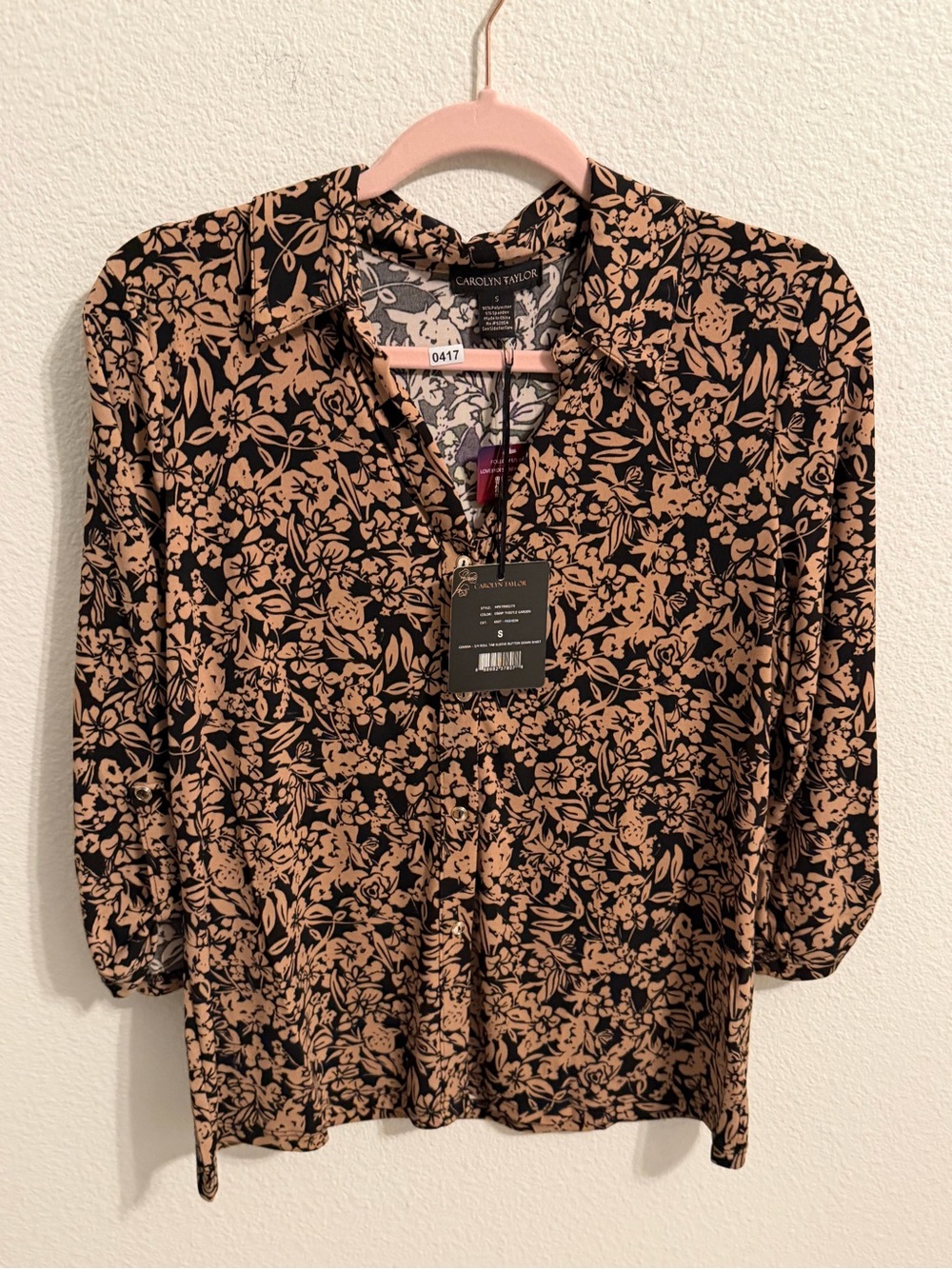 Carolyn Taylor Black & Tan Floral Button-Down Shirt